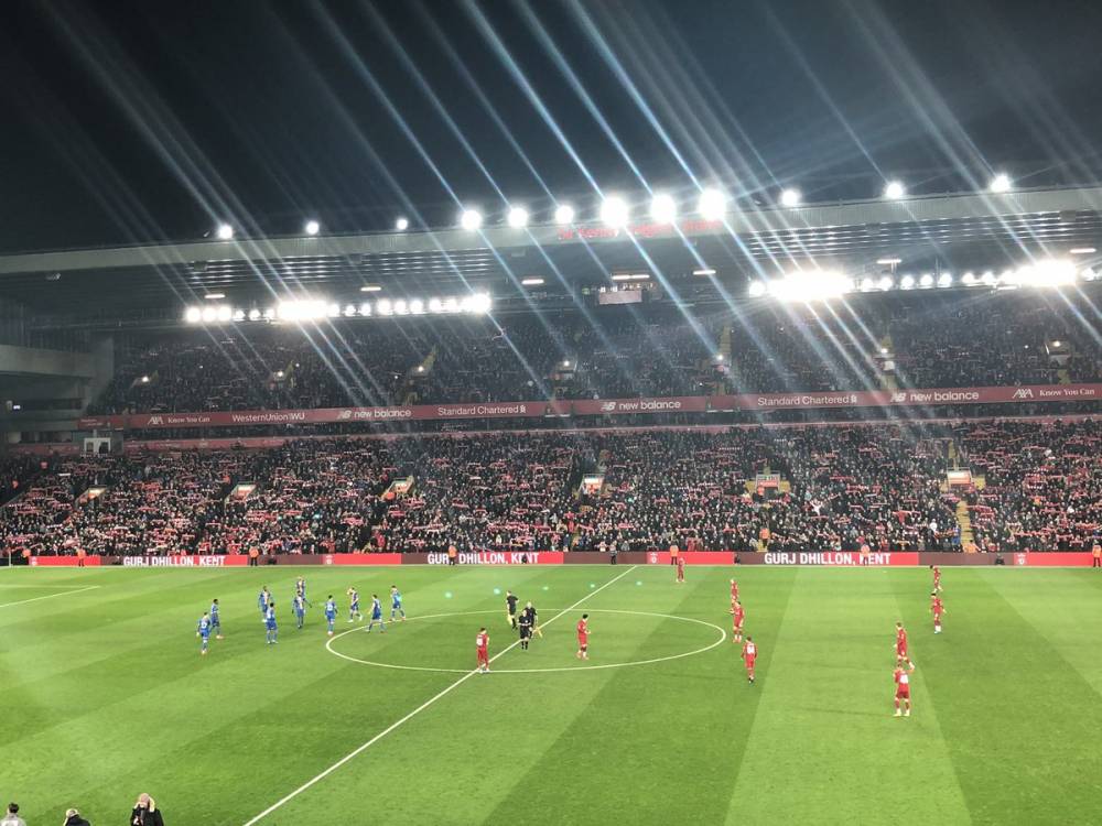 足球意大利名将宣布退役，时代落幕（意大利足坛传奇宣布挂靴，一个时代谢幕）