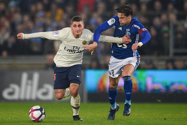 北京时间12月11日凌晨，皇马在欧冠联赛阶段第6轮主场1-2遭曼城逆转。（欧冠第6轮：曼城客场2-1逆转皇马（北京时间12月11日凌晨））