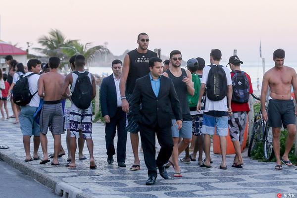 卡佩罗：那不勒斯问题更多在心理层面，踢欧战需要绝对的自信（卡佩罗：那不勒斯症结在心态，征战欧战须具备绝对自信）