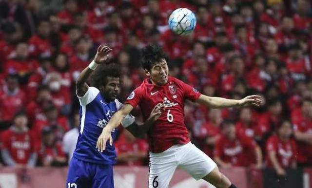 这次封盖把气氛拉到最高潮（这记封盖将现场推向巅峰）