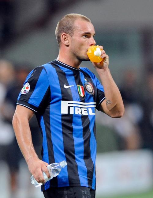 乌姆蒂蒂：德尚是顶级教练标杆；博格巴心理强大能重返巅峰（乌姆蒂蒂：德尚是名帅典范，博格巴心态强大有望重返巅峰）