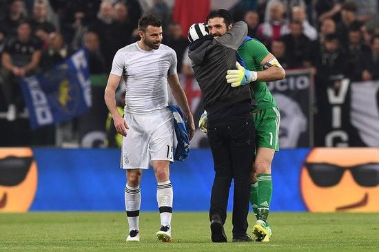 迪洛伦佐：下半场丢球后我们被击垮；挪威很强，配得上胜利