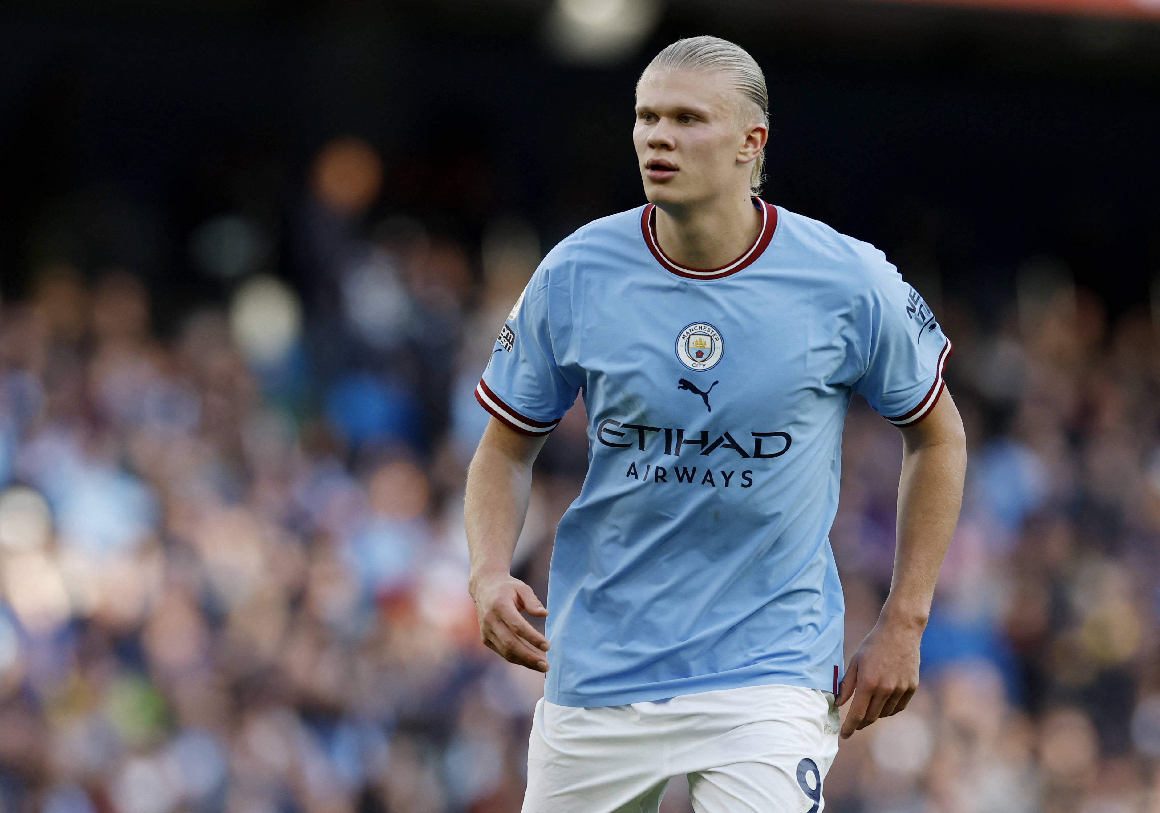 仲豆豆扎根西部足球热土（仲豆豆深耕西部足球沃土）