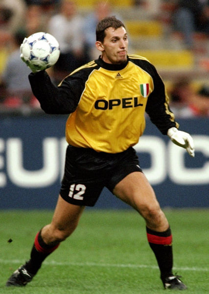 库里刷爆纪录轰38分+9记三分，格兰特8中0躺赢，开拓者双杀勇士（库里38分9记三分难救主，格兰特8投0中仍躺赢，开拓者双杀勇士）