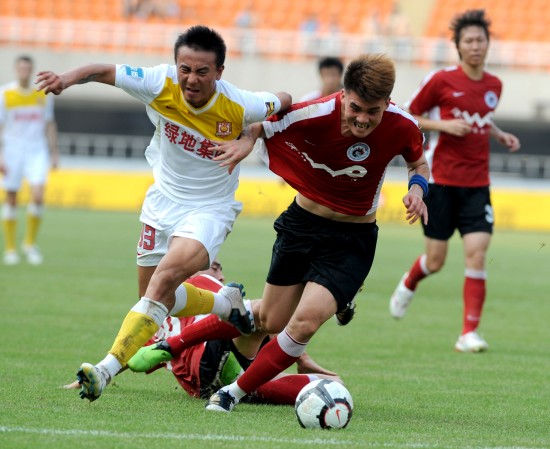 尼古拉-佩佩：梅西和C罗的不同？梅西像孙悟空，C罗像贝吉塔（尼古拉·佩佩谈梅罗差异：梅西如孙悟空，C罗似贝吉塔）